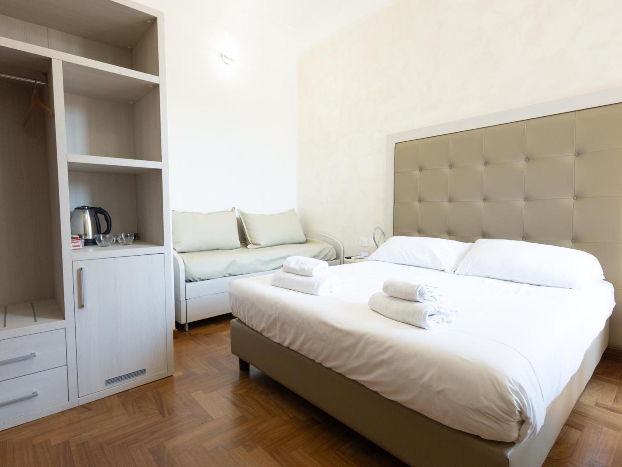 Romerooms Condotti Luaran gambar